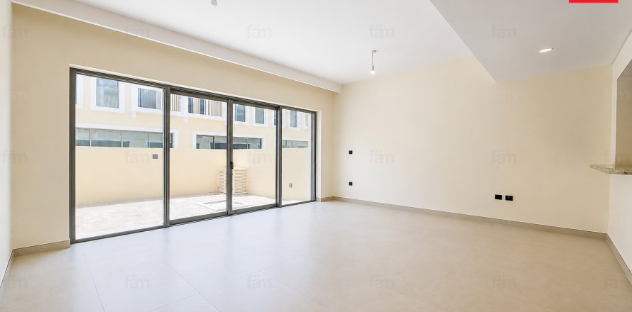 Vilë në Dubai, Emiratet e Bashkuara Arabe 4 dhoma gjumi, 144 m2. № 760901