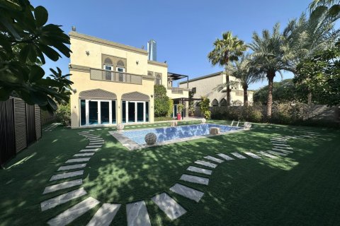 Vila v Jumeirah Islands, Dubai, SAE 5 ložnice, 474 m² Č.: 769469 - fotografie 1