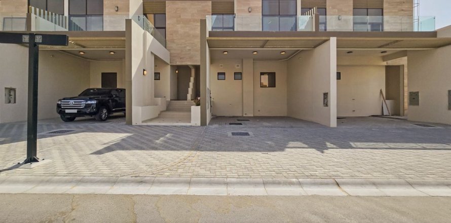 Villetta a schiera a Dubai, EAU 4 camere da letto, 215.5 mq. № 769698