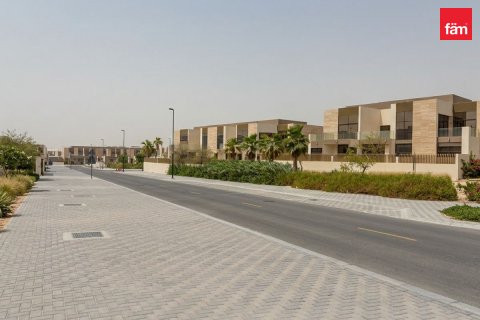 Villetta a schiera in vendita a Dubai, EAU 4 camere da letto, 215.5 mq. № 769698 - foto 16