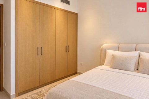 Dubai, UAE의 임대용 아파트 침실 3개, 150.2제곱미터 번호 769847 - 사진 12