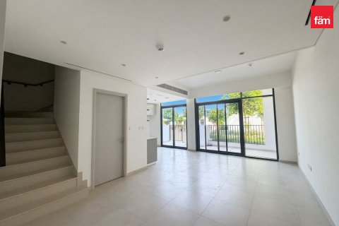 Villa til leje i Dubai, UAE 3 soveværelser, 118 kvm № 779659 - foto 2