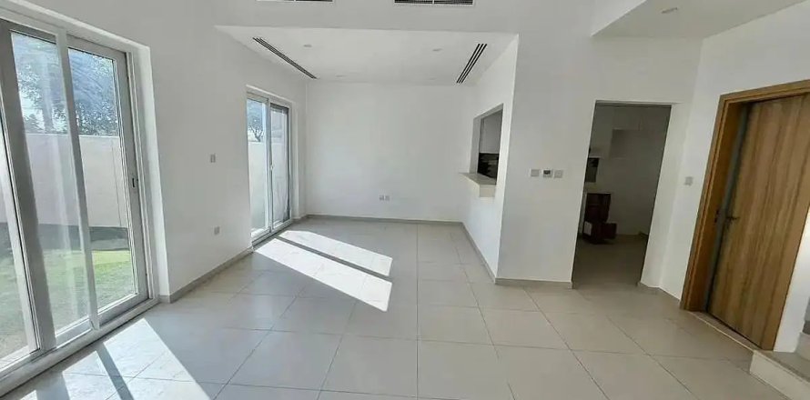 Townhouse în Dubai, EAU 2 dormitoare, 173.4 mp.  №752186