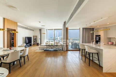 Διαμέρισμα σε Jumeirah, Dubai, ΗΑΕ 3 υπνοδωμάτια, 242.48 τ.μ. Αρ. 771022 - φωτογραφία 2