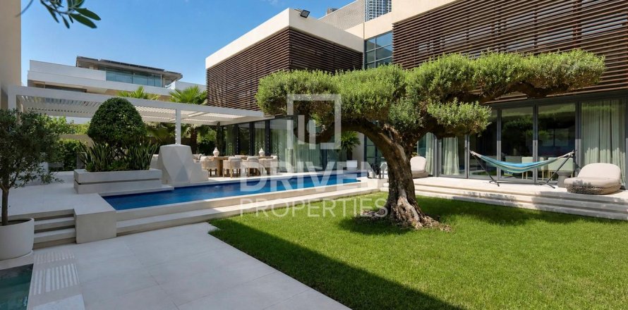 Villa in Mohammed Bin Rashid City, Dubai, UAE 5 bedrooms, 745.83 sq.m. № 778597