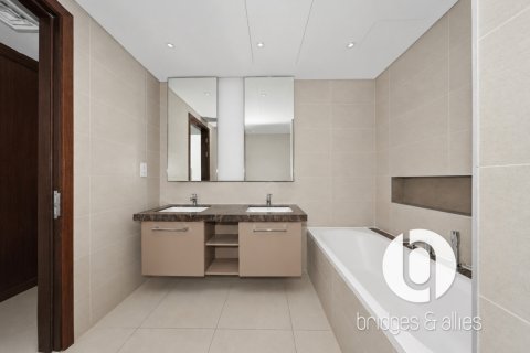 Apartament në Downtown Dubai (Downtown Burj Dubai), Emiratet e Bashkuara Arabe 2 dhoma gjumi, 146 m2. № 769749 - Foto 26
