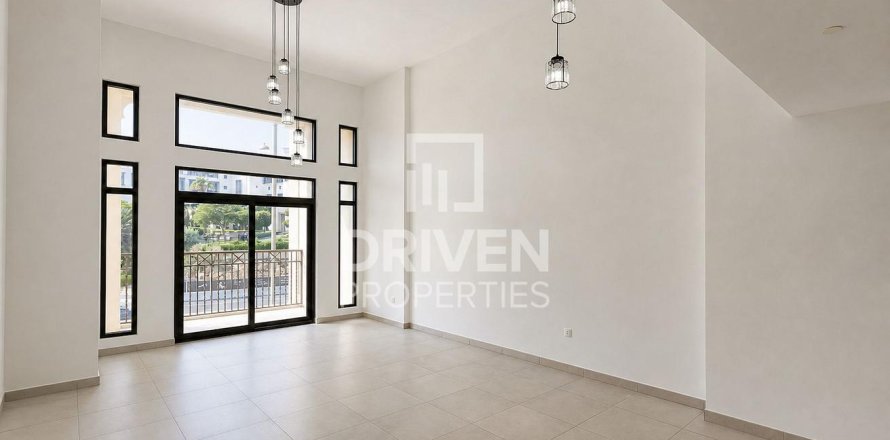 Byt v Umm Suqeim, Dubai, SAE 2 ložnice, 125.88 m² Č.: 781662
