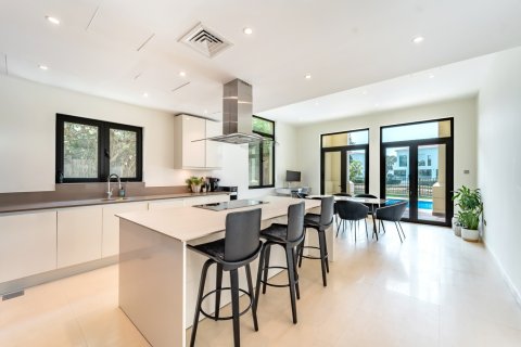 Vila u gradu Jumeirah Islands, Dubai, UAE 4 spavaće sobe, 497 m2 Br. 769449 - Slika 8