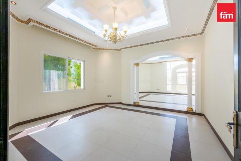 Villa in Al Barsha, Dubai, UAE 5 bedrooms, 1393.5 sq.m. № 774652 - photo 10