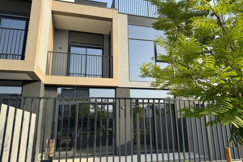 ویلا برای فروش در Al Wasl، Dubai، امارات متحده عربی 3 خوابه ، 168 متر مربع ، شماره 769559 - تصویر 12