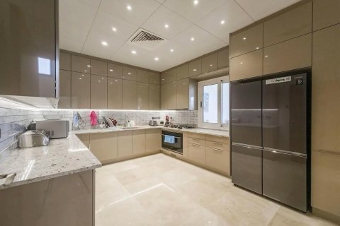 Vila u Dubai, UAE 5 spavaćih soba, 327 m2 Br. 769518 - fotografija 5