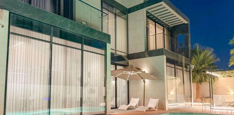 Villa Al Furjan, Dubaijā, AAE 5 istabas, 614.1 m2 Nr. 769706