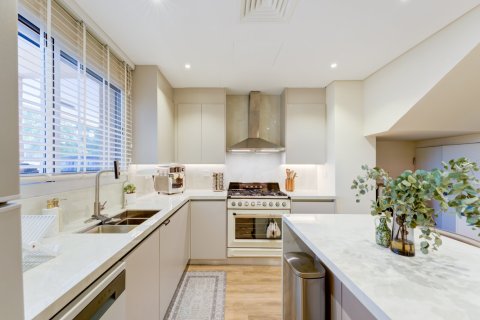 Таунхаус Jumeirah Islands, Дубай, БАӘ-да 4 жатын бөлмелер, 312 м² № 769480 - фото 2