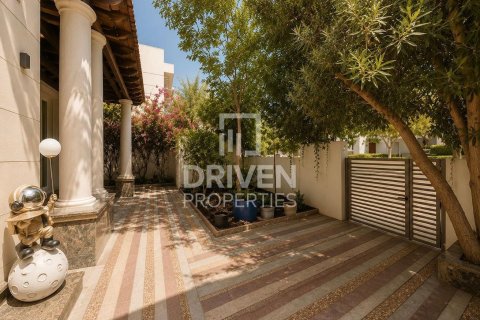Villa à louer à Mohammed Bin Rashid City, Dubai, EAU 4 chambres, 873.29 m2 № 773882 - photo 15