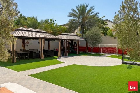 Villa in Dubai, UAE 3 bedrooms, 677.7 sq.m. № 718491 - photo 2