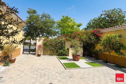 Villa in Dubai, UAE 3 bedrooms, 677.7 sq.m. № 718491 - photo 10