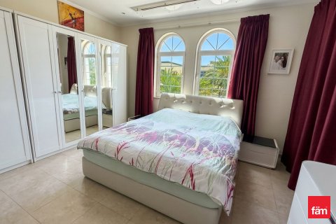 Villa in Dubai, UAE 3 bedrooms, 677.7 sq.m. № 718491 - photo 9