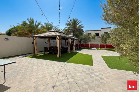 Villa in vendita a Dubai, EAU 3 camere da letto, 677.7 mq. № 718491 - foto 11