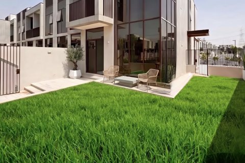 Townhouse in Mudon, Dubai, UAE 4 bedrooms, 280 sq.m. № 769448