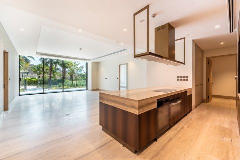Appartement te koop in Palm Jumeirah, Dubai, VAE 2 slaapkamers, 198 vr.m., nr 769451 - foto 4