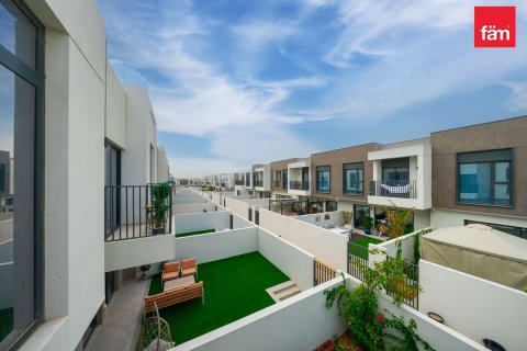Villa en venta en Dubai, EAU 4 dormitorios, 328.5 m2 № 769879 - foto 4