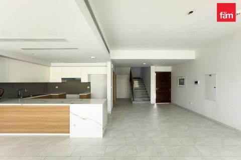 Rijtjeshuis te koop in Dubai, VAE 3 slaapkamers, 161 vr.m., nr 769394 - foto 3