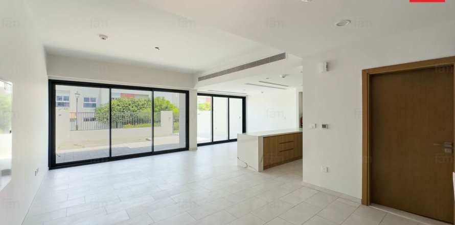 Rijtjeshuis in Dubai, VAE 3 slaapkamers, 161 vr.m. nr 769394