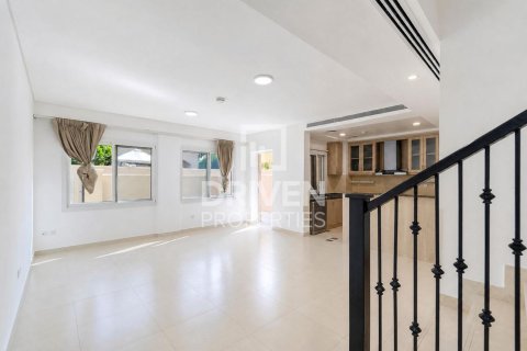 Huvila Serena, Dubai, Arabiemiraatit 3 makuuhuonetta, 186.27 m2 № 779098