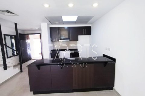 Vilë në Al Reef, Abu Dhabi, Emiratet e Bashkuara Arabe 3 dhoma gjumi, 174.1 m2. № 780250 - Foto 3
