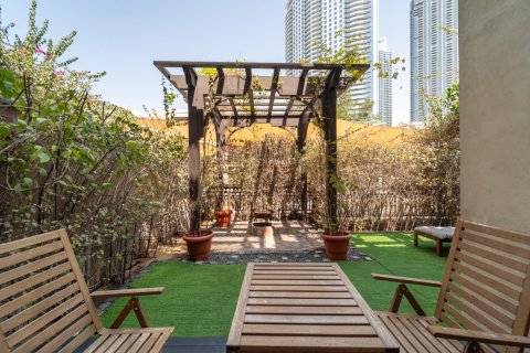 Appartement te koop in Downtown Dubai (Downtown Burj Dubai), Dubai, VAE 1 slaapkamer, 135 vr.m., nr 769519 - foto 2
