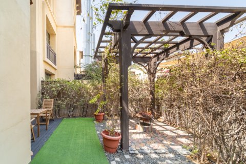 Appartement te koop in Downtown Dubai (Downtown Burj Dubai), Dubai, VAE 1 slaapkamer, 135 vr.m., nr 769519 - foto 14