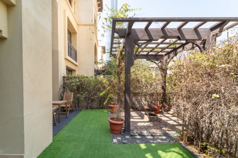 Appartement te koop in Downtown Dubai (Downtown Burj Dubai), Dubai, VAE 1 slaapkamer, 135 vr.m., nr 769519 - foto 13