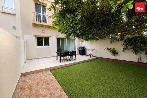 Villa para arrendamento em Dubai, EAU 3 quartos, 172.5 m2 № 772381 - foto 1