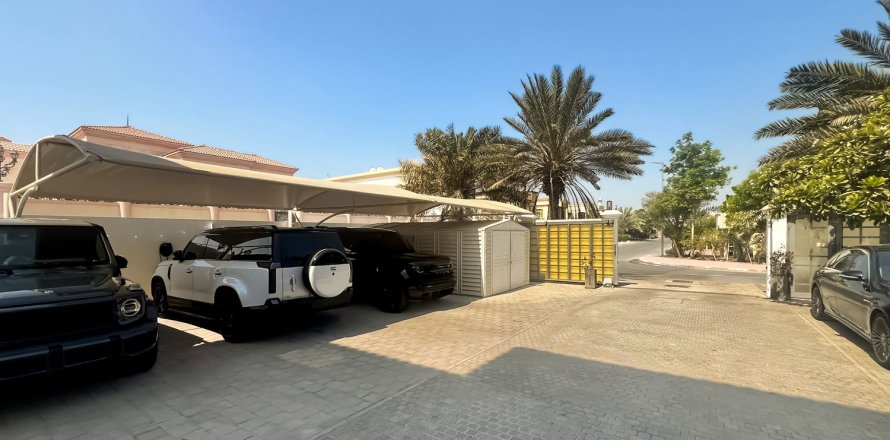 Willa w Al Quoz, Dubai, ZEA 4 sypialnie, 464.52 mkw. nr 776857