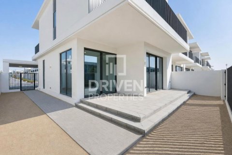Városi lakóépület itt: The Valley, Dubai, EAE, 4 hálószoba, 231.05 m², azonosító: 770997 - fénykép 16