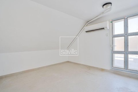 Villa à louer à Al Mina, Abu Dhabi, EAU 5 chambres, 1149.95 m2 № 781014 - photo 9