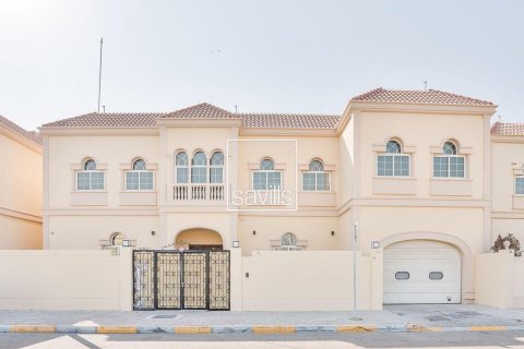 Villa à louer à Al Mina, Abu Dhabi, EAU 5 chambres, 1149.95 m2 № 781014 - photo 3