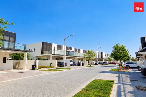 טאונהאוס ב Dubai, איחוד האמירויות 5 חדרי שינה, 174.8 מ