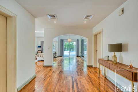 Üürile anda villa asukohaga Meadows, Dubai, AÜE: 5 magamistoaga, 551.66 m² Nr 772740 - pilt 5