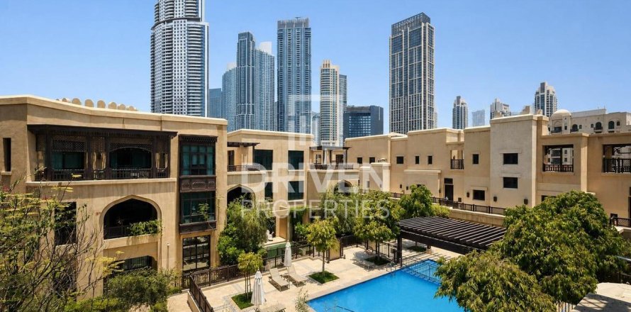 Huoneisto Downtown Dubai (Downtown Burj Dubai), Arabiemiraatit 2 makuuhuonetta, 171.78 m2 № 770677