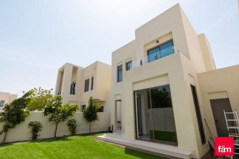 Vila di Reem, Dubai, UAE 3 bilik tidur, 259.2 meter persegi № 769358 - foto 18