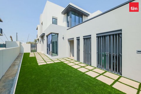 Casa urbana para arrendamento em Jebel Ali, Dubai, EAU 4 quartos, 356.9 m2 № 718202 - foto 2