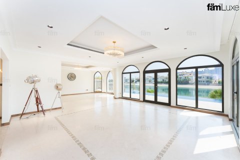 Vila di Palm Jumeirah, Dubai, UEA 4 kamar tidur, 622.7 m2 nomor 778096 - foto 2
