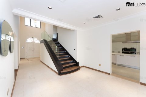 Vila di Palm Jumeirah, Dubai, UEA 4 kamar tidur, 622.7 m2 nomor 778096 - foto 16
