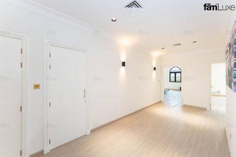 Vila di Palm Jumeirah, Dubai, UEA 4 kamar tidur, 622.7 m2 nomor 778096 - foto 10