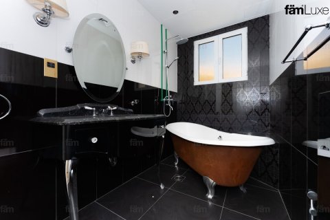 Vila di Palm Jumeirah, Dubai, UEA 4 kamar tidur, 622.7 m2 nomor 778096 - foto 18
