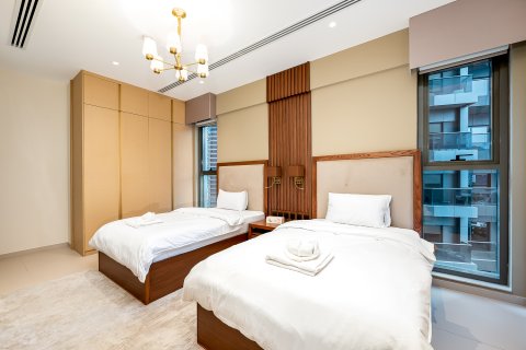 דירה להשכרה ב Downtown Dubai (Downtown Burj Dubai), Dubai, איחוד האמירויות  3 חדרי שינה, 160 מ"ר, מספר 750663 - תמונה 11