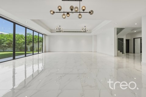Villa zum Verkauf in Jumeirah Park, Dubai, VAE 5 Schlafzimmer, 591.7 m2 Nr. 775621 - Foto 4