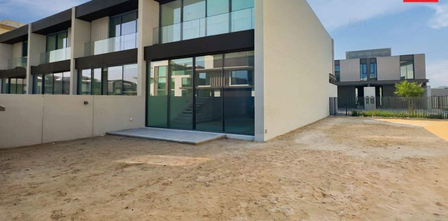 Townhouse in Dubai, UAE 3 bedrooms, 267.4 sq.m. № 779765