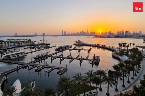 Appartamento a Dubai, EAU 3 camere da letto, 197.4 mq. № 771754